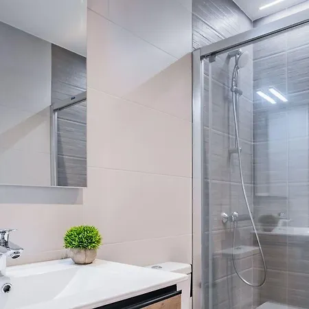 アパートホテル Mirotza And 4*