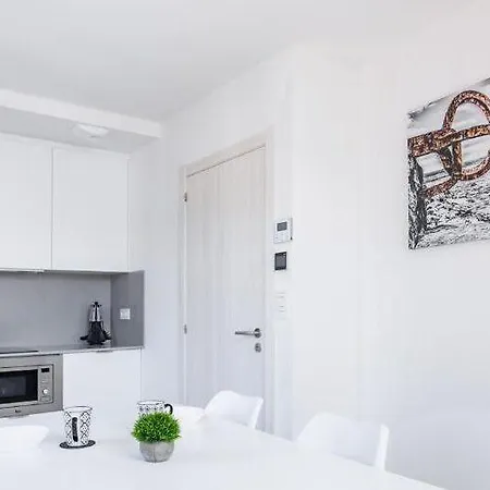 アパートホテル Mirotza And オリオ