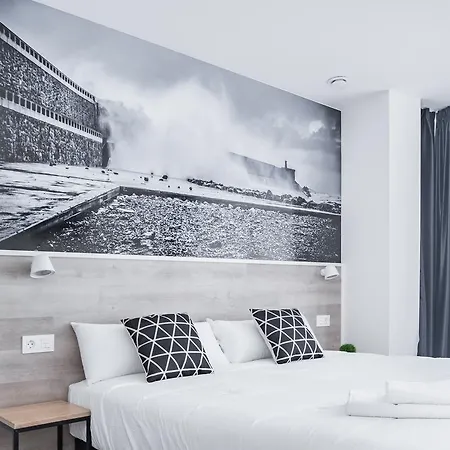 Apartahotel Mirotza And 4*