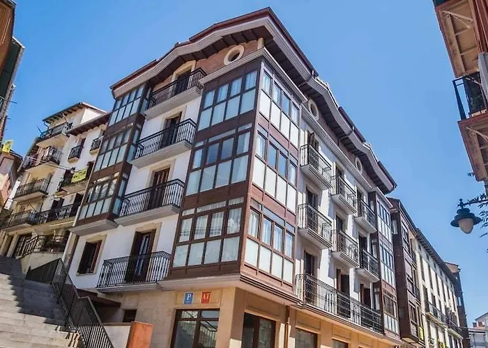 Apartahotel Mirotza And 4*