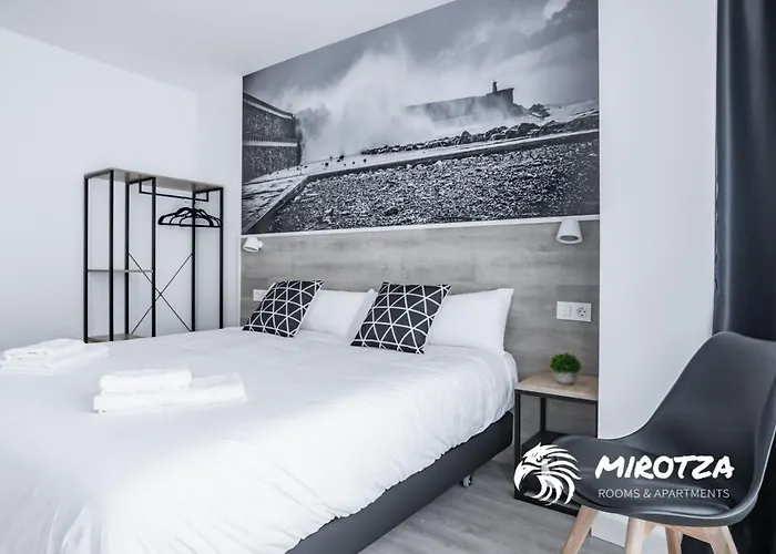 Apartahotel Mirotza And