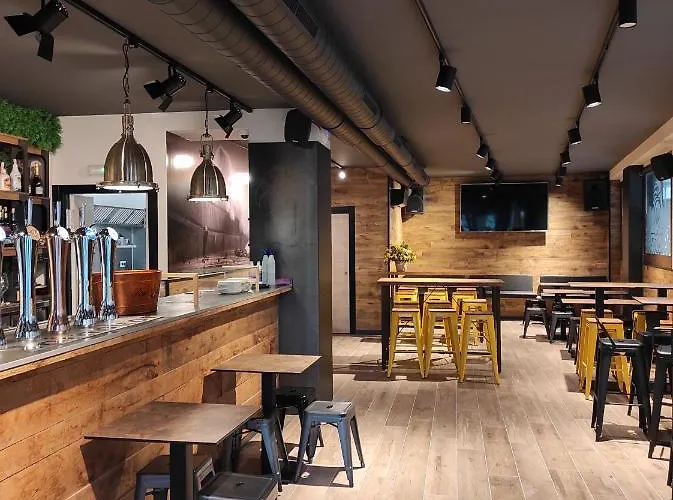 Apartahotel Mirotza And 4*