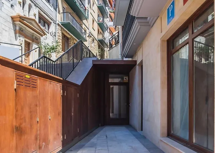 Apartahotel Mirotza And 4*