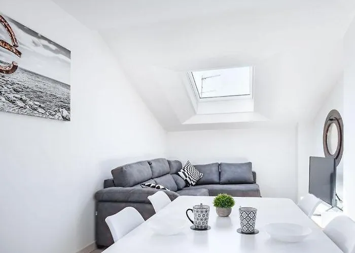 Mirotza And Apartahotel