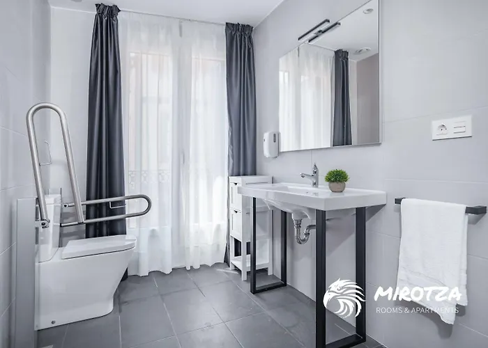 Apartahotel Mirotza And Orio