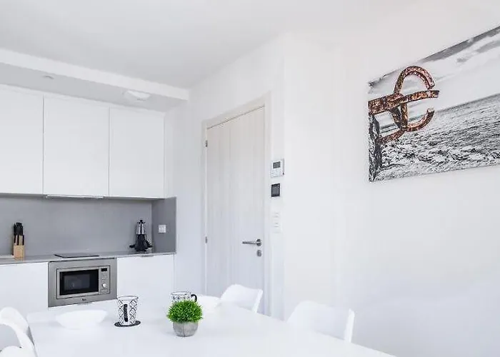 Ξενοδοχείο με διαμερίσματα Mirotza And Orio