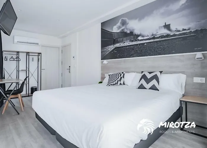 Mirotza And Ξενοδοχείο με διαμερίσματα Orio