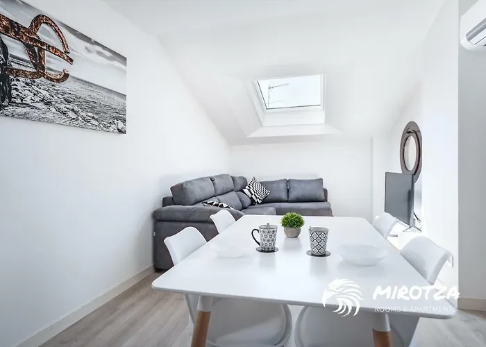 Mirotza And Apartahotel 4*