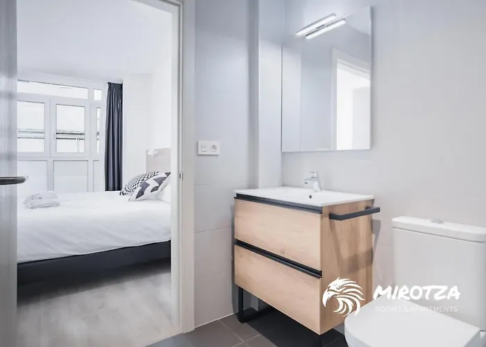 Apartahotel Mirotza And 4*