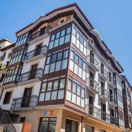 Aparthotel Mirotza And 3*