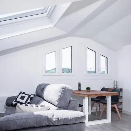 Aparthotel Mirotza And 4*